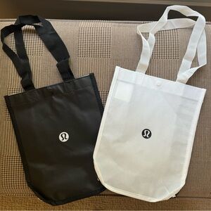 (2) lululemon bags totes reusable🤍🖤